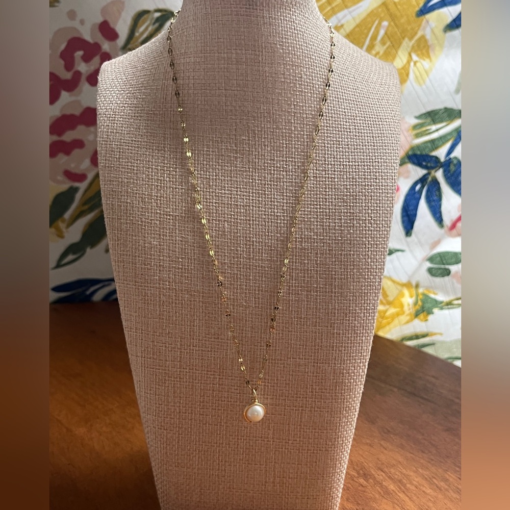 Genuine Freshwater White Pearl on 18K Gold Plated over stainless steel 17” Chain - Picture 2 of 10